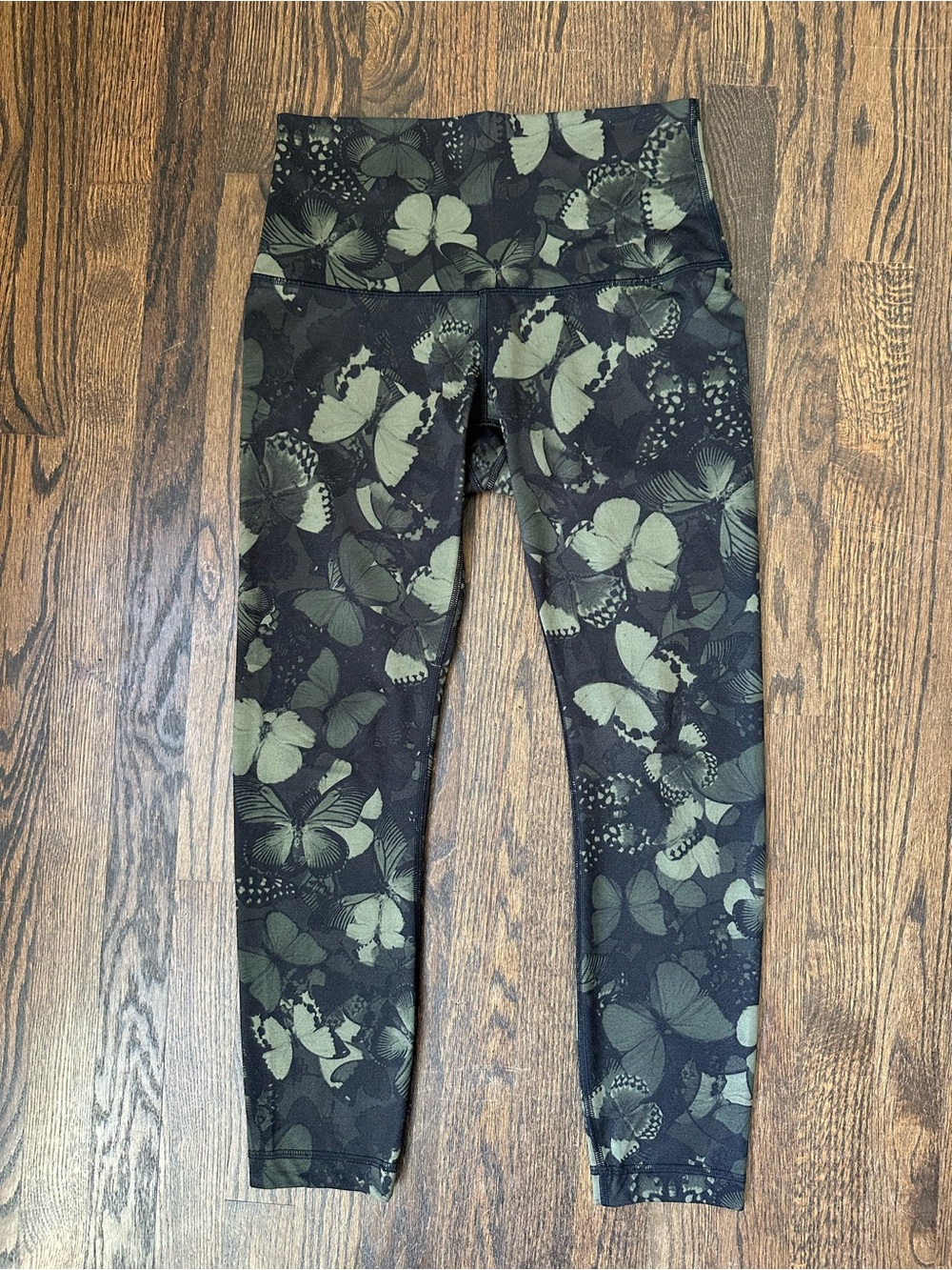 Lululemon Butterfly Print High Rise Crop Leggings Size 8